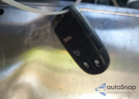 2015 Jeep Renegade Latitude z USA, uszkodzony, nr VIN ZACCJABT7FPB50617